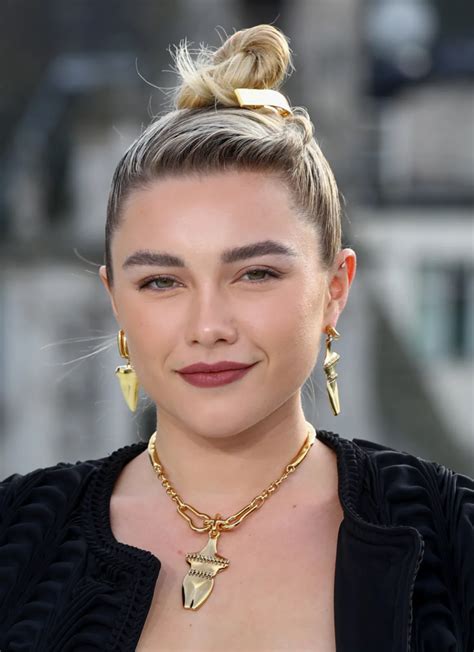 florence pugh height in feet|Florence Pugh Bio, Actress, Age, Family, Husband, Net Worth